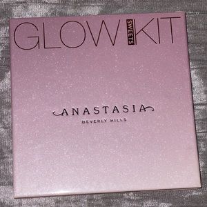 Anastasia Beverly Hills Sweets Glow Kit
